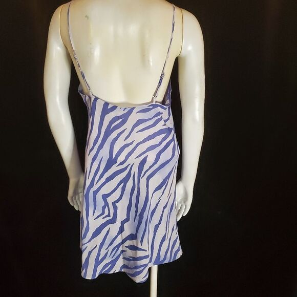 Natori Purple Zebra & Embroidered Floral Nightgown (S) - Picture 5 of 6